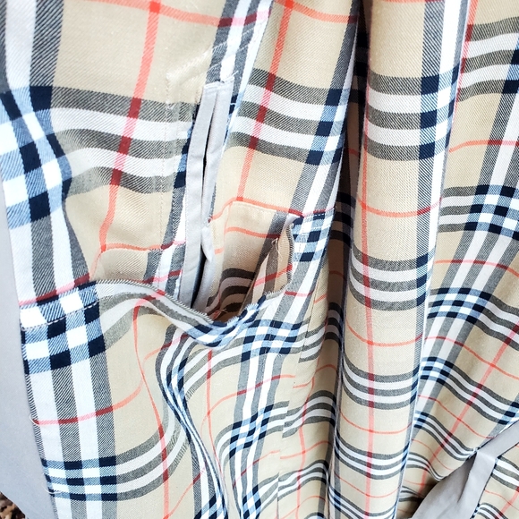 Burberry Trench Coat. Labeled Size 10 Long - Picture 7 of 14